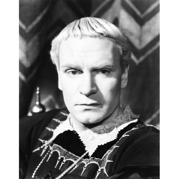 Hamlet Laurence Olivier 1948 Photo Print (16 x 20)