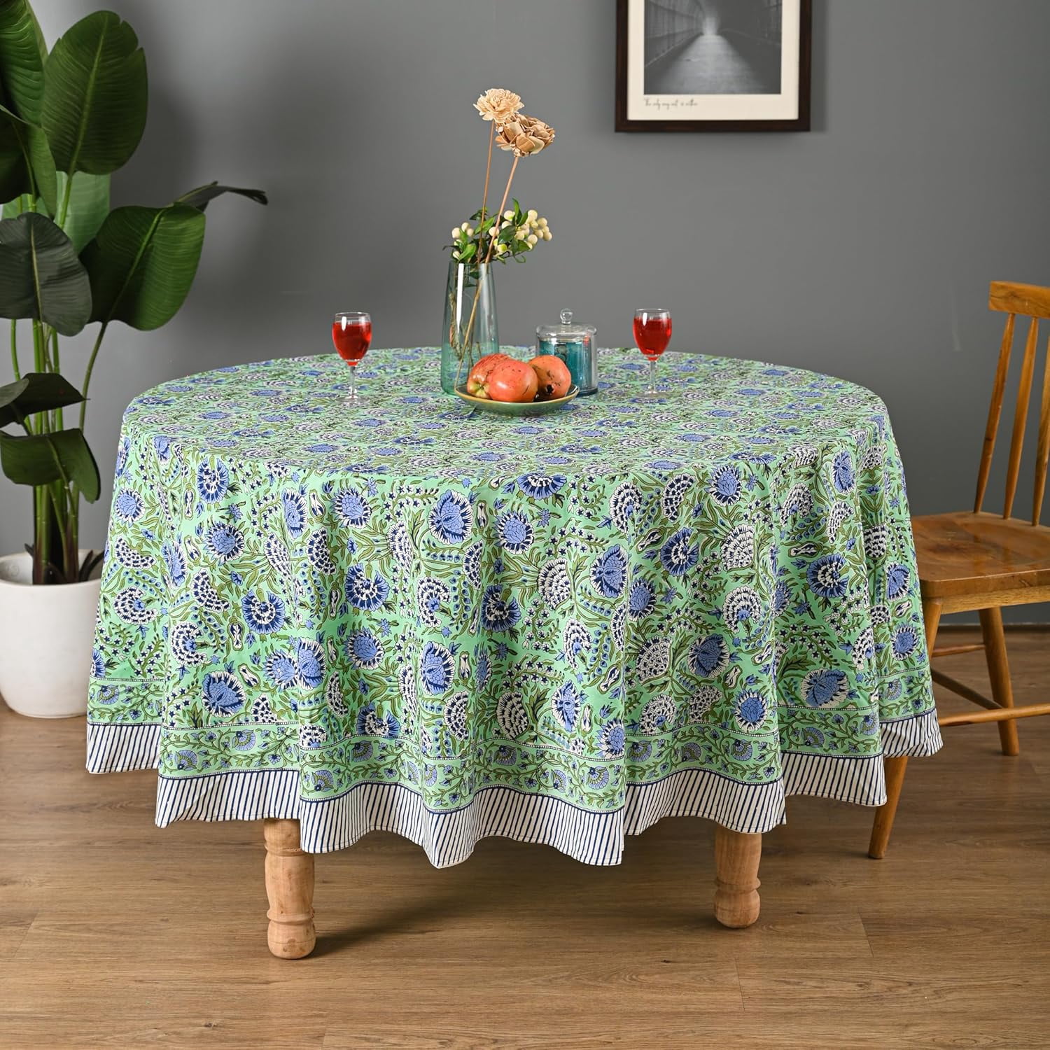 72 Inch Round Tableclothnull