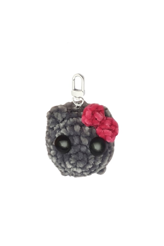 Hand‑Crocheted Hamster Keychain Doll with Built‑In Violin Music Box, Cute Bow Knitted Meme Hamster Pendant for Backpack Bag Decor Novelty Mini Gift