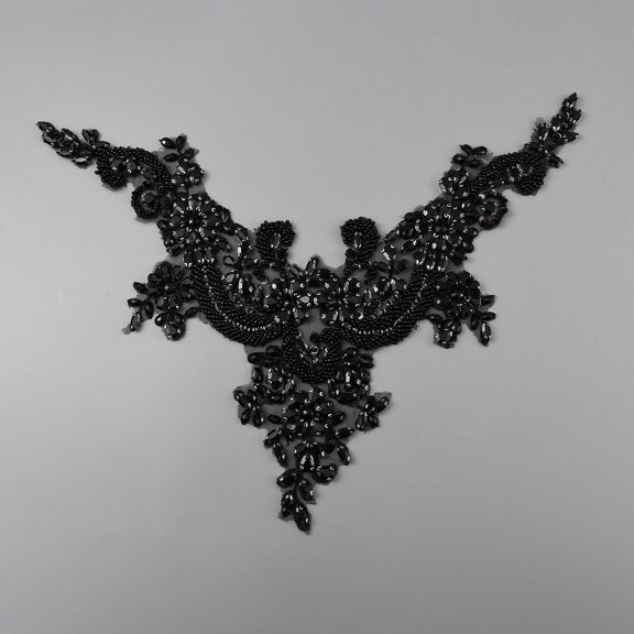 Hand Sewing Flower Pattern Rhinestone Costume Appliques V Shape Beading Appliques Jet 350x360x6mm
