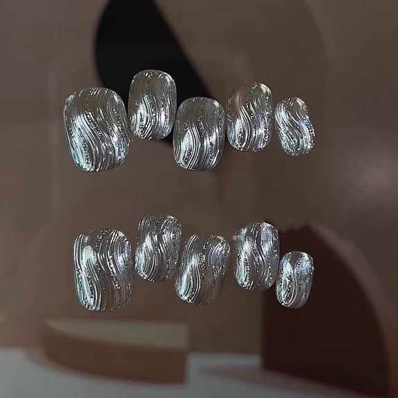 Hand-worn nail pads, advanced silver magic mirror powder, short nail patches, removable temperament, white fake nails