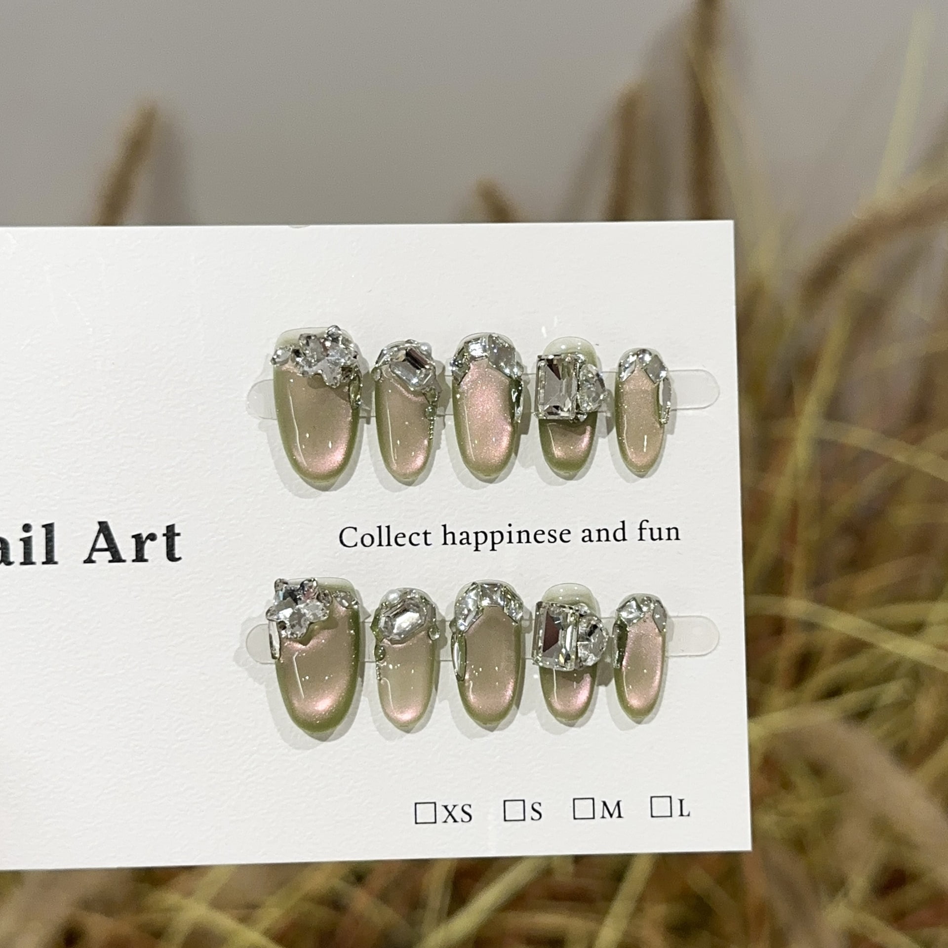 Hand-worn nail pads, high-end spring and summer green guava fruit cat's eye manicure, white light luxury short nails