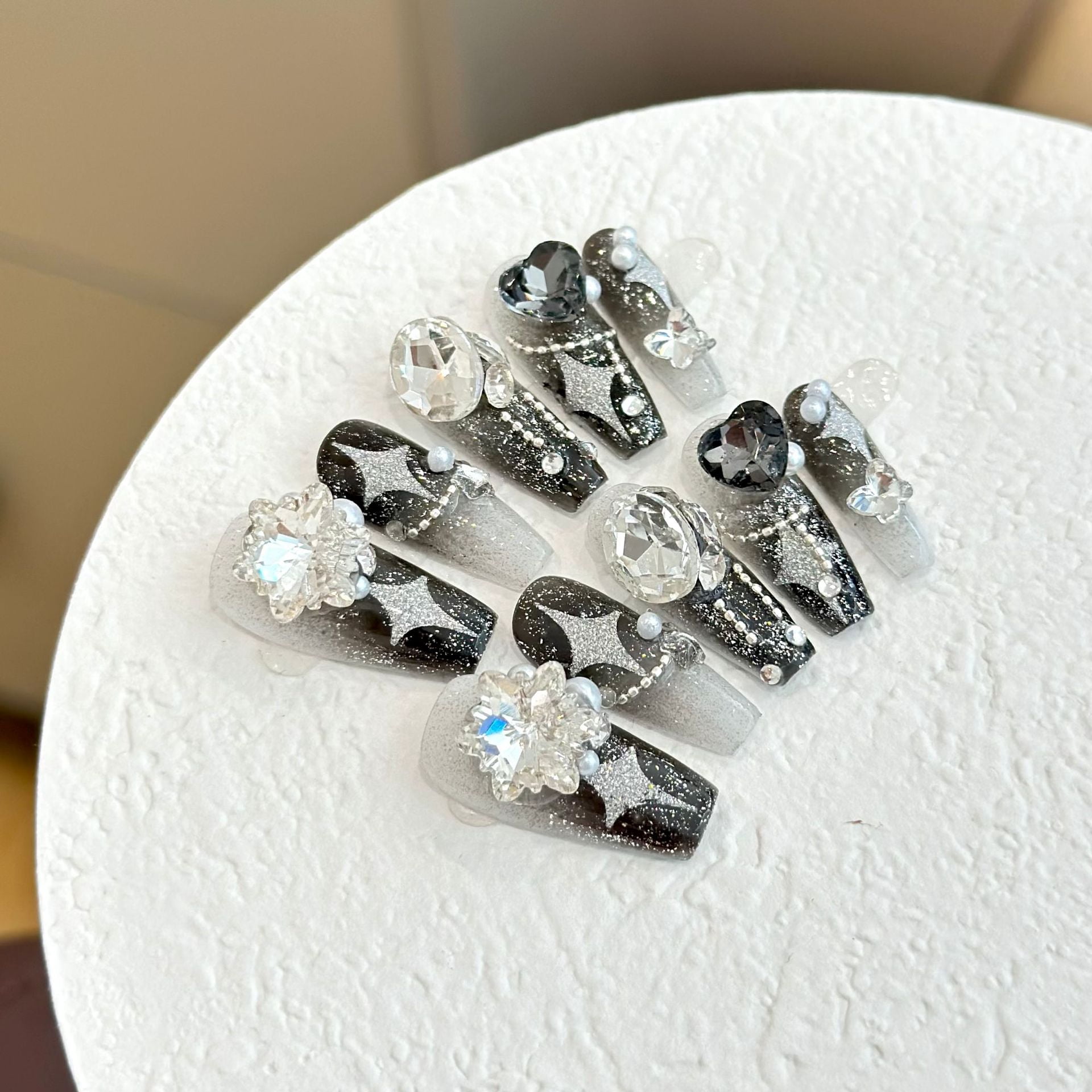 Hand-worn nail piece black and white gradual change tetragonal detachable nail patch sunflower big diamond long white