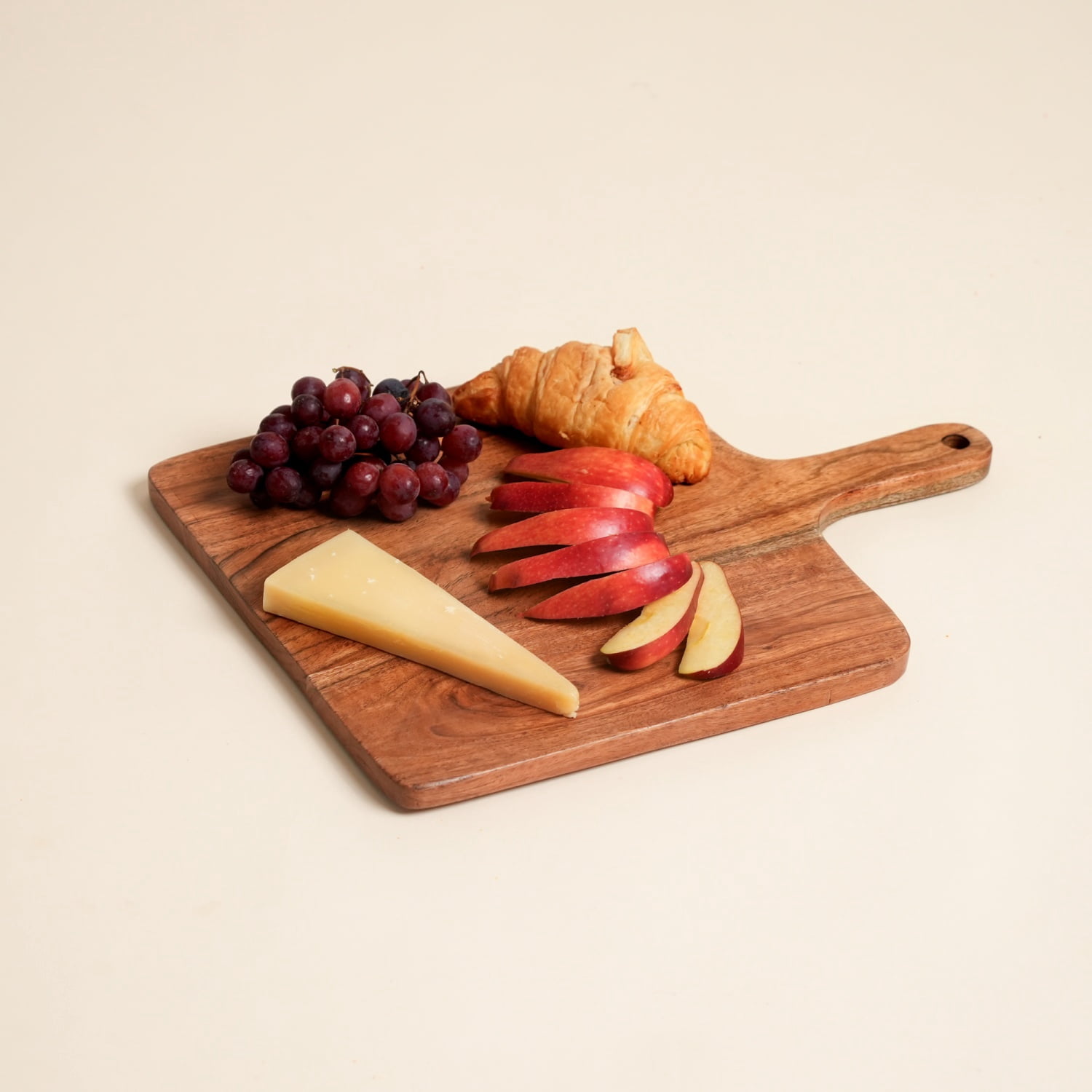 Handcrafted Acacia Wood Chopping Board with Handle, Natural Wood Grain, Multi-Purpose Kitchen Essential
