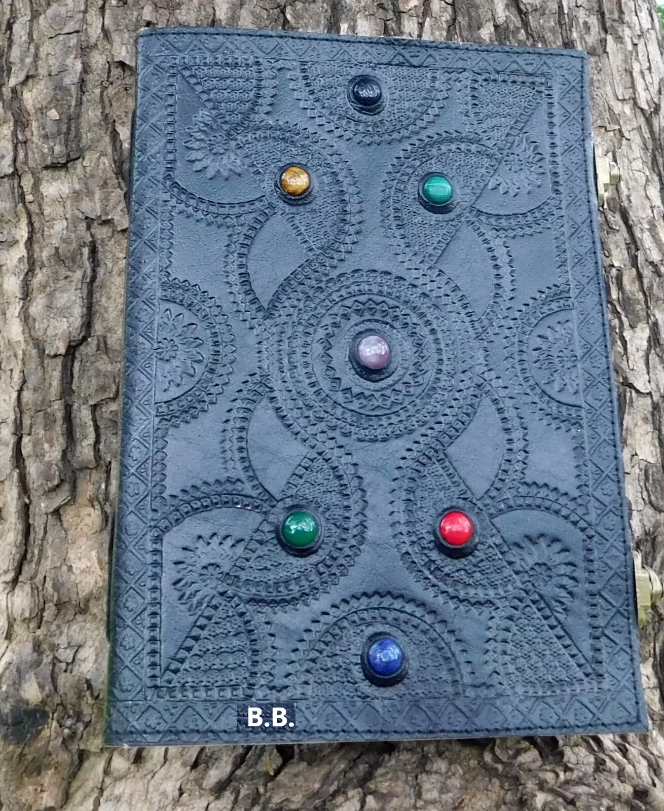 Handcrafted Embossed Design Vintage Leather Bound Journal Diary Yingyang Grimoire Style Seven Stone Notebook For Men & Women
