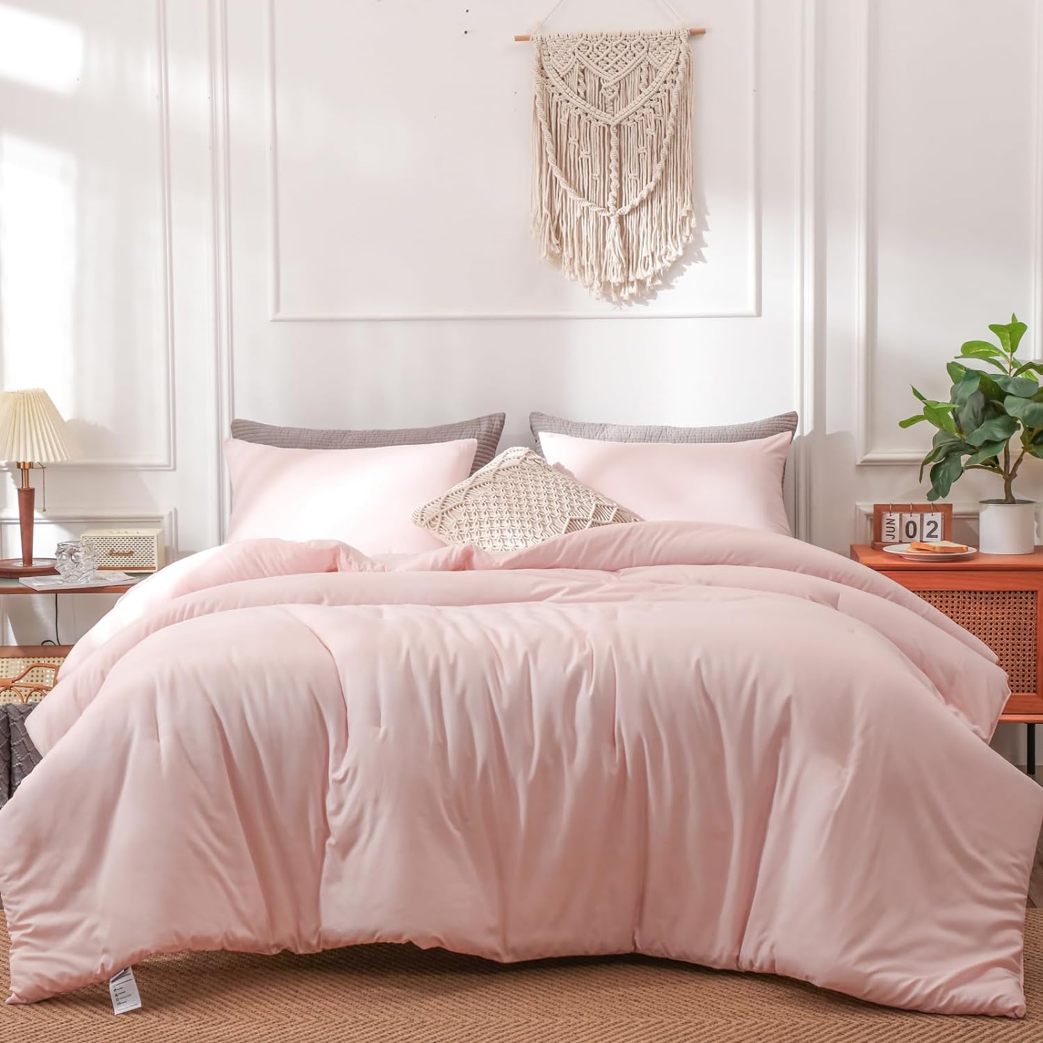 Handcrafted NonMigrating Fill Comforter Set for Queen Size Bed, Blush