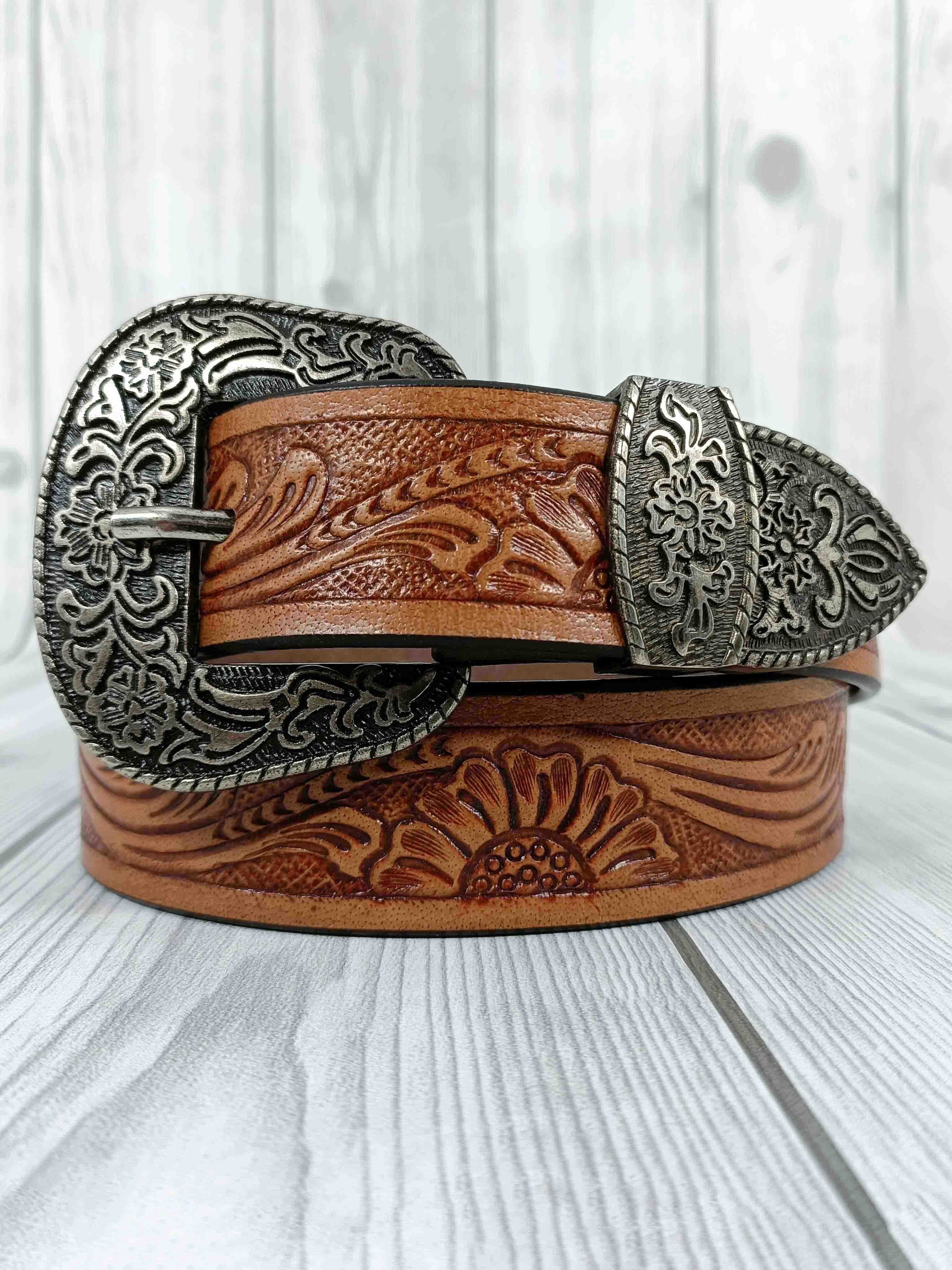 Handcrafted Vintage Design Tooled Western Leather Belt  display picture 3