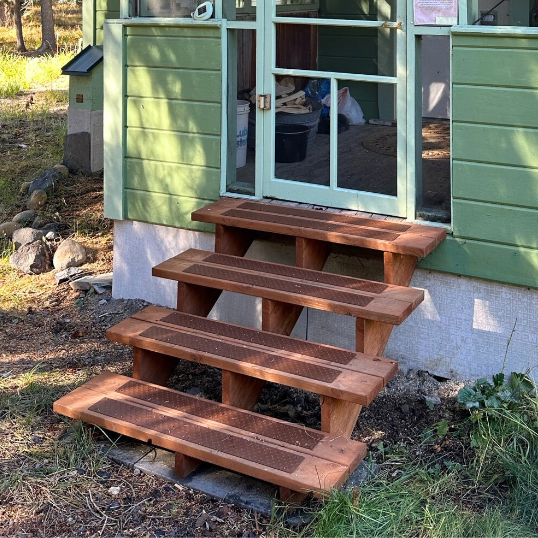 Chestnut Brown Aluminum Non-Slip Outdoor Stair Tread - 30"