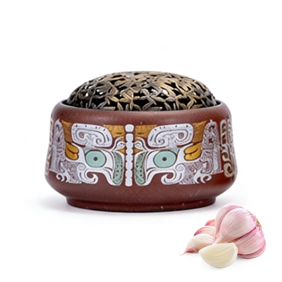 Handmade Ceramic Garlic Keeper with Lid, Retro Home Garlic Holder Kitchen Storage Jar, Creative Pattern Garlic Pot  for Countertop or Pantry Storage