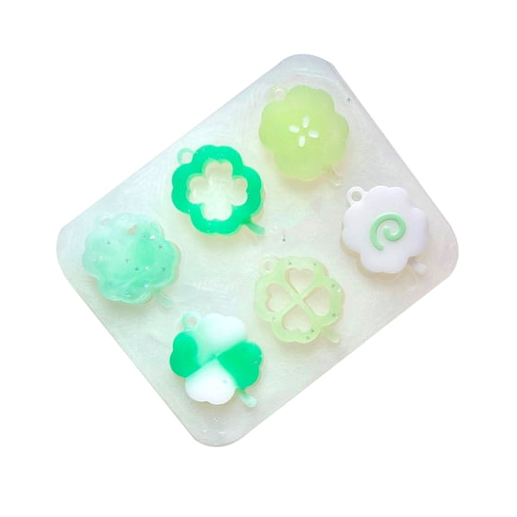 Handmade Clovers Holiday Decoration Silicone Pendant Mold for Ornaments and Keychain Jewelry Making