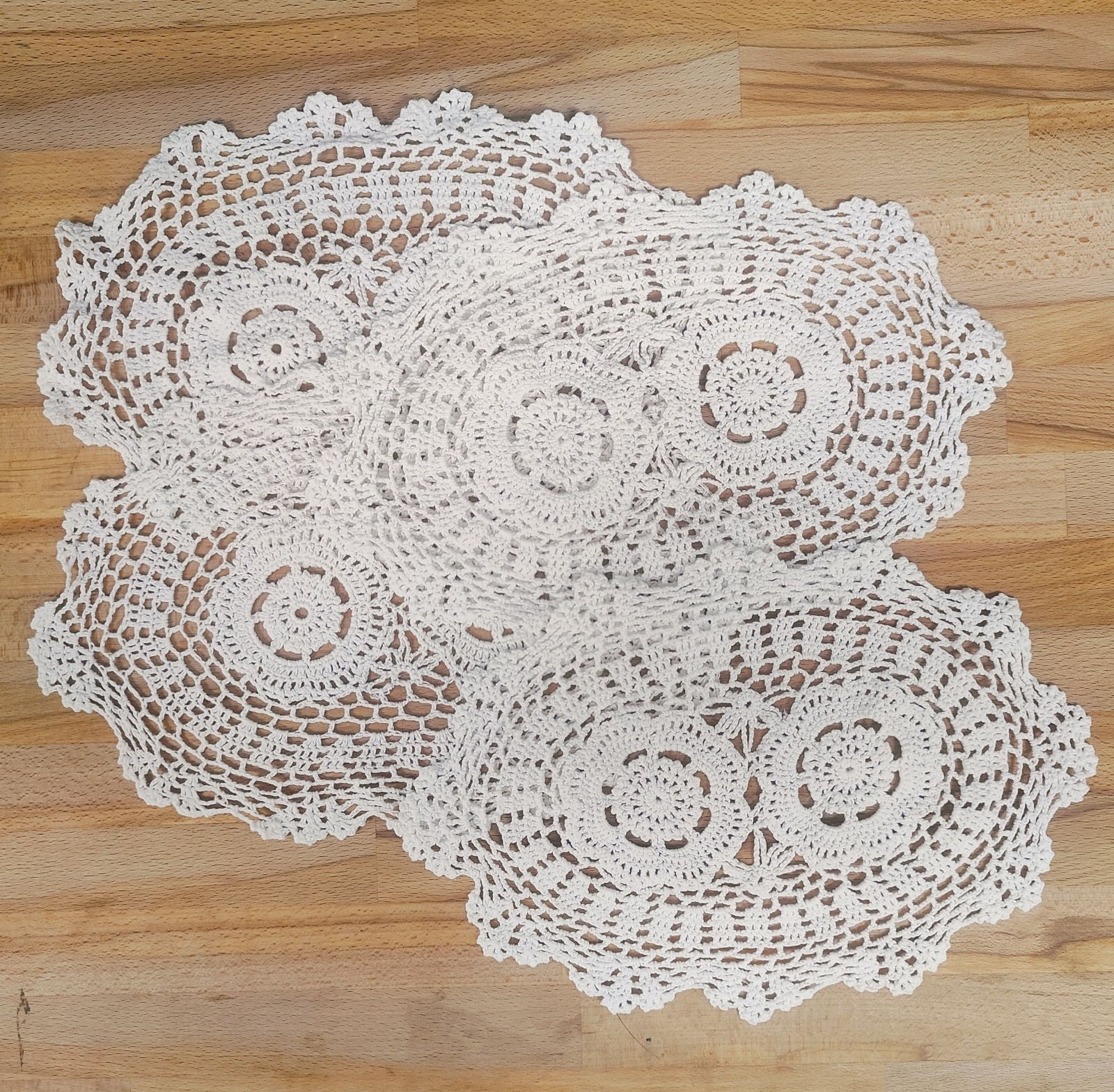 Handmade Crochet Lace Cotton Traycloth Placemats, Set of 4, 10"x14" (Oval, White)