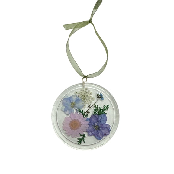 Handmade Pressed Flower Resin Suncatcher | Michelle Marie Boutique