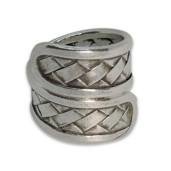 Handmade Thai Karen Hill Tribe Silver Ring (Half Twist Ring, Adjustable)