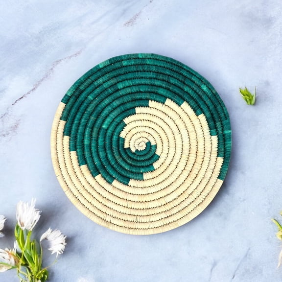 Handwoven Sabai Grass Table Mat—Beige and Green