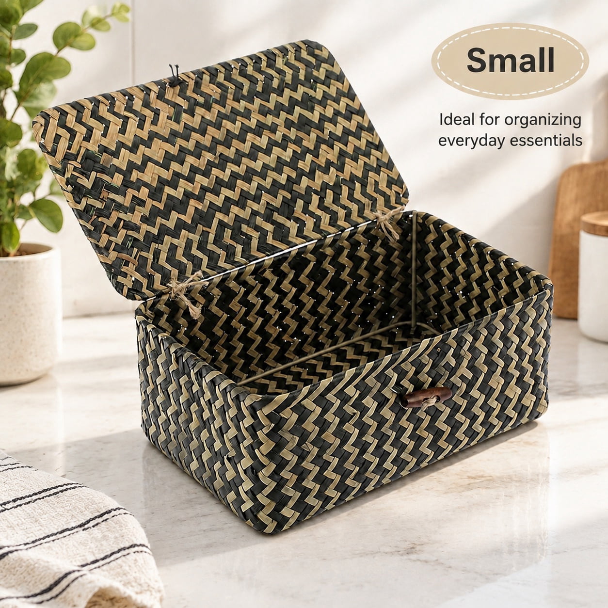 Handwoven Seagrass Storage Basket with Lid, Decorative Wicker Organizer