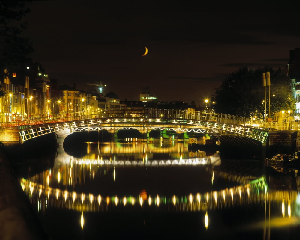 Hapenny Bridge River Liffey Dublin Ireland Canvas Art - The Irish Image Collection Design Pics (16 x 12)
