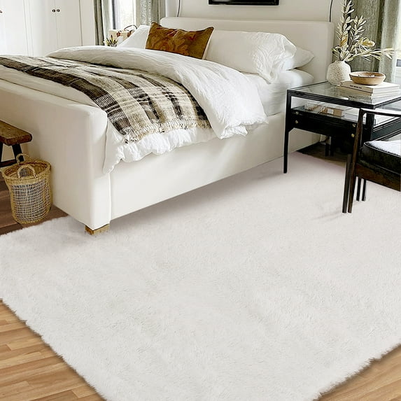 Haperlare 4'x6' Soft Fluffy Area Rug Non-Skid Furry Plush Accent Rugs for Living Room Bedroom Nursery Rug Playroom Area Rug for Kids Carpets, White