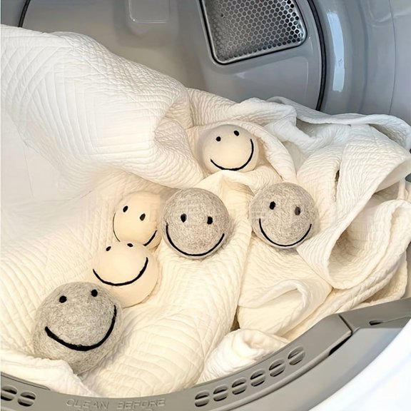Happy Face Pattern Laundry Balls - 2-Pack Portable Anti-Tangle Laundry Assistants for Travel