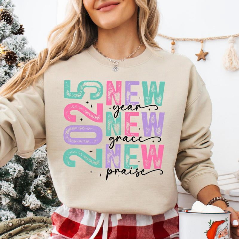 New Year 2025 Embroidery Sweatshirt FR2 New Year 2025 Embroidery Sweatshirt FR2