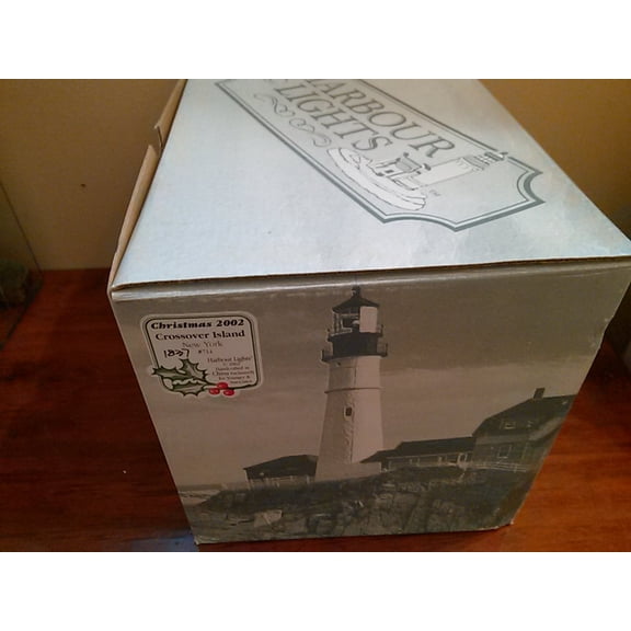Harbour Lights Lighthouse Crossover Island #714 Christmas 2002 Edition