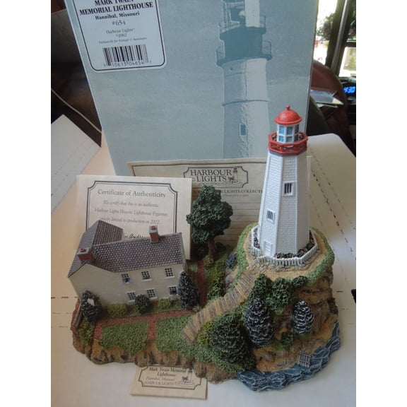 Harbour Lights Mark Twain Memorial Lighthouse Hannibal Missouri #654 2012