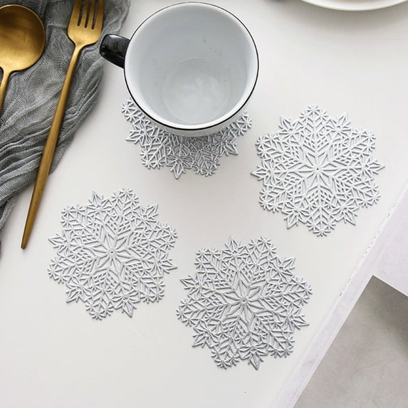 Hariumiu Decorative Placemat Table Placemat Set Non-slip Heat Insulated Decorative Snowflake Design Kitchen Supplies for Dining Table Decoration Non-slip Table
