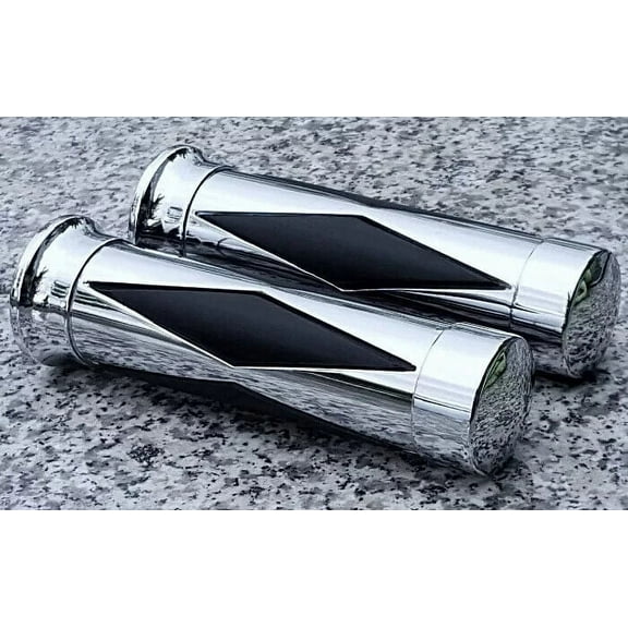 Harley Davidson Sportster Dyna Glide Softail Road King CHROME DIAMOND HAND GRIP