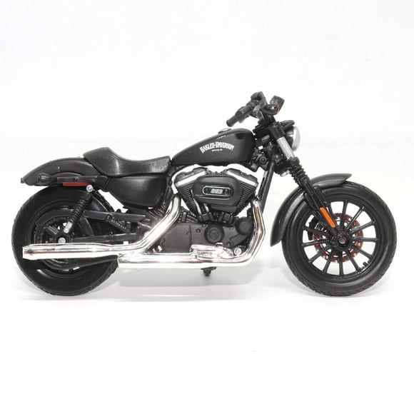 Harley Davidson Sportster Iron 883 (2014) Motorcycle [1:18 scale in Black]