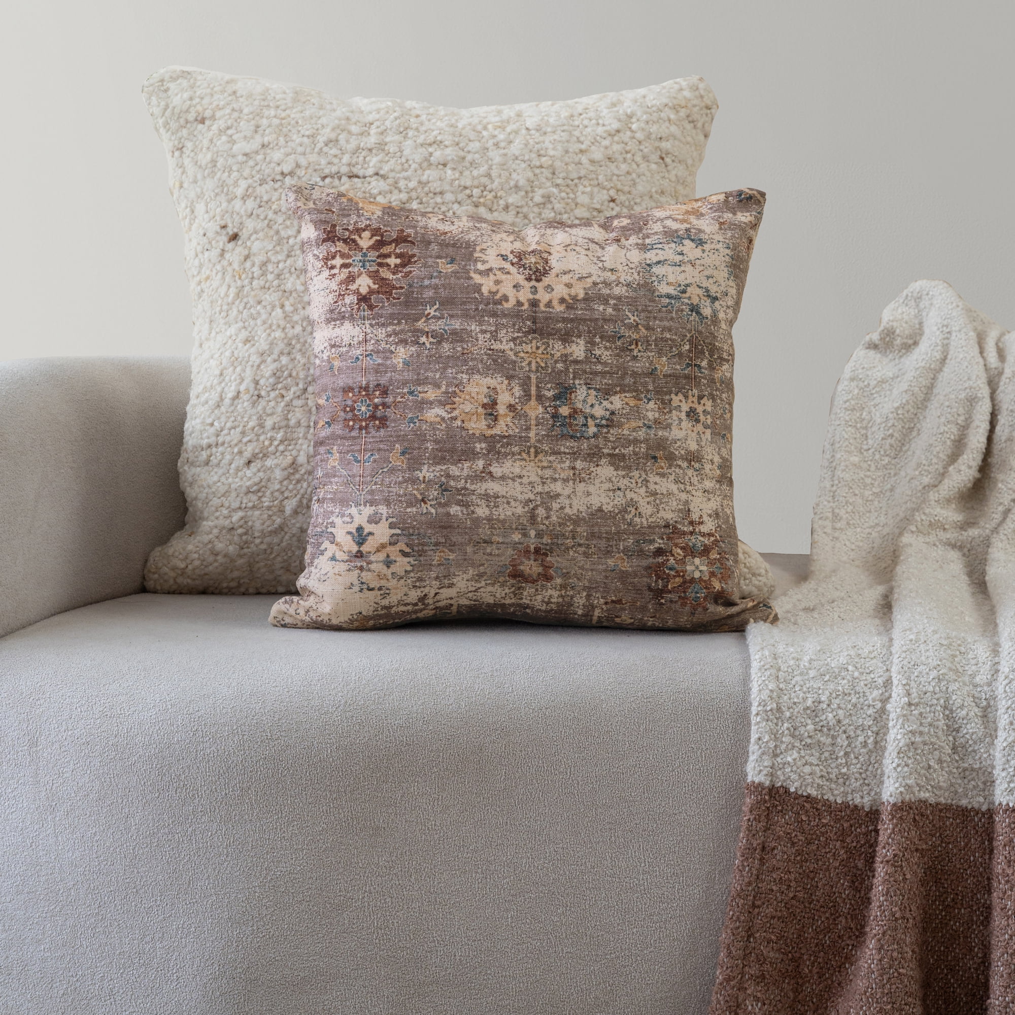 Harlow Hill Charleston 18" x 18" Taupe Floral Polyester Adult Decorative Throw Pillow