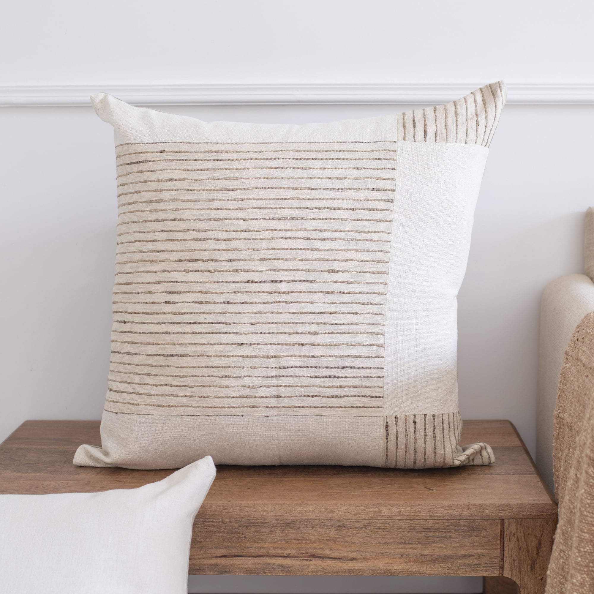 Harlow Hill Tara White/Beige Checkered 24" x 24" Silk Adult Decorative Feather Filled Pillow