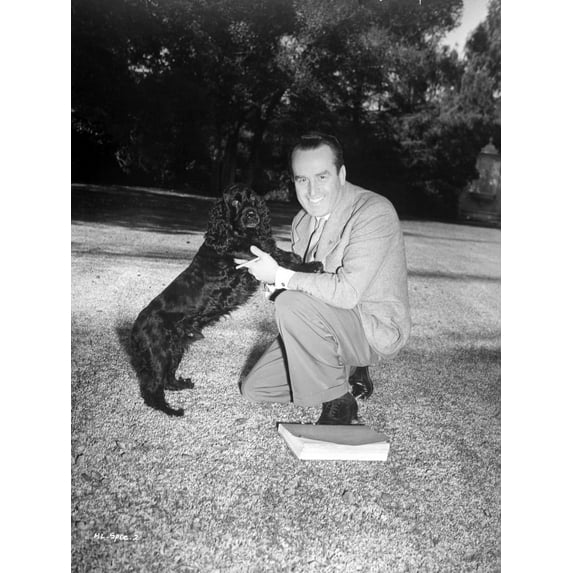 Harold Lloyd sitting in Classic Portrait Photo Print (8 x 10)
