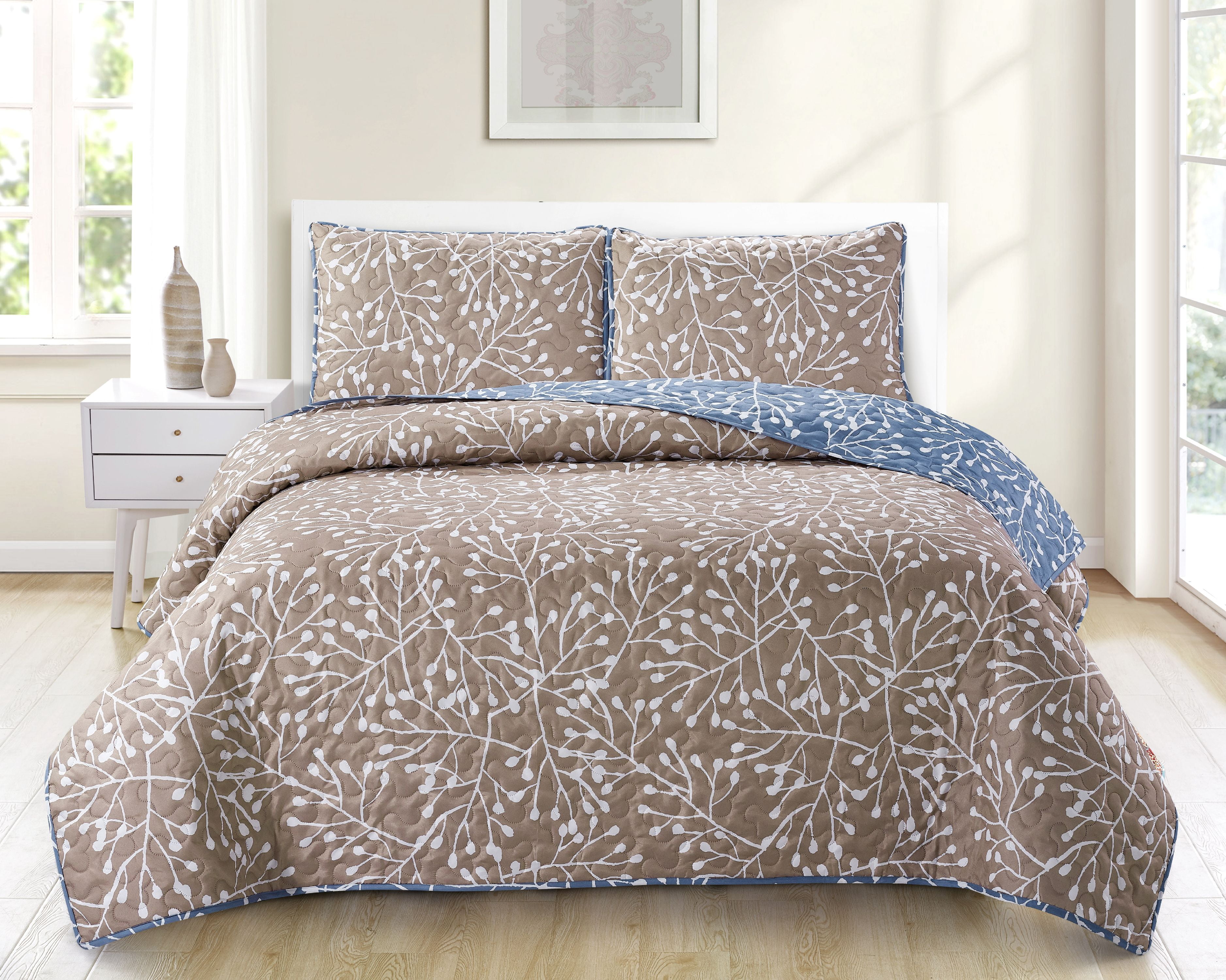 Harper Lane 100-Pieces Tan Blue Branches Quilt Bedding Sets, Twin
