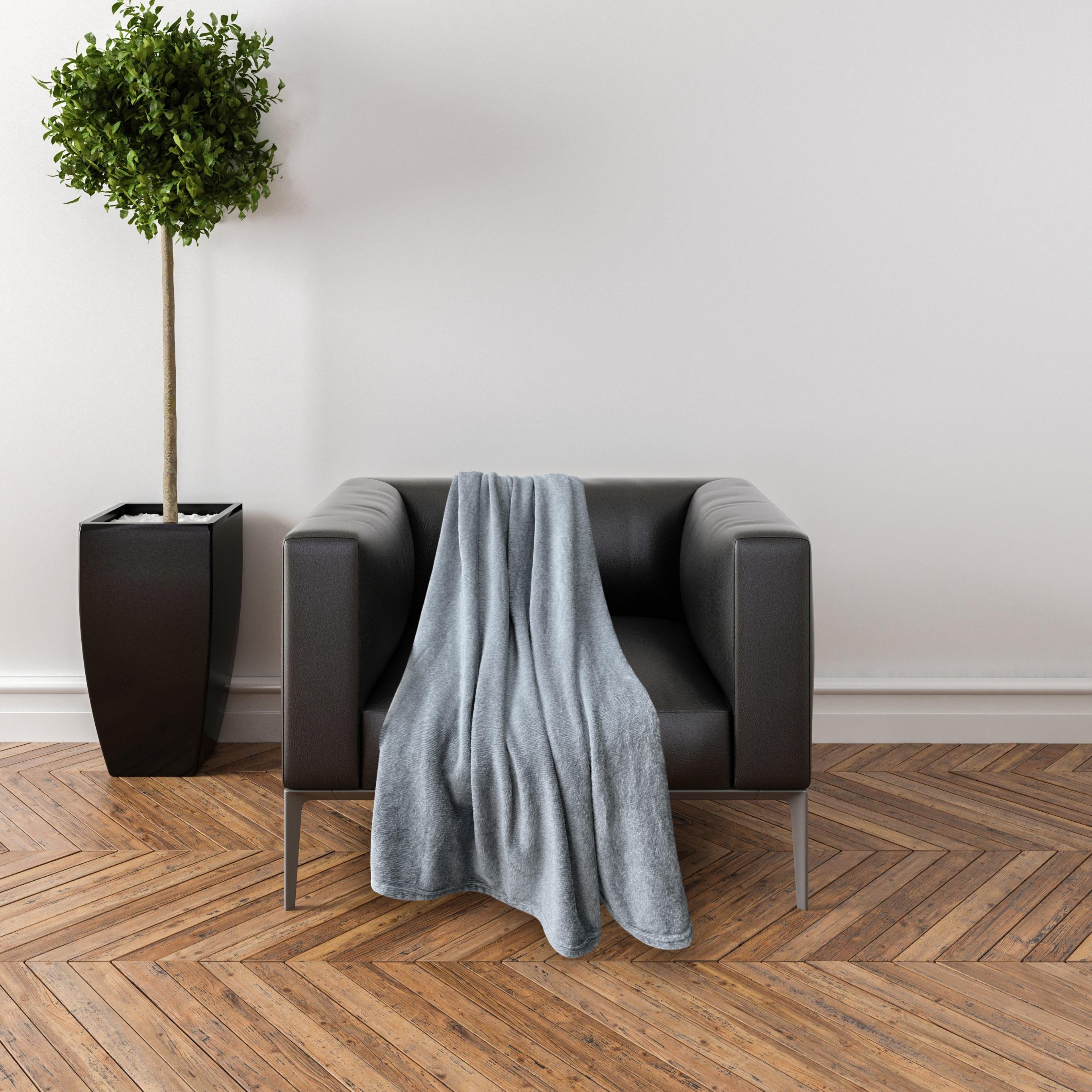 Harper Lane Marlin Plush Throw Grey 50"X60"