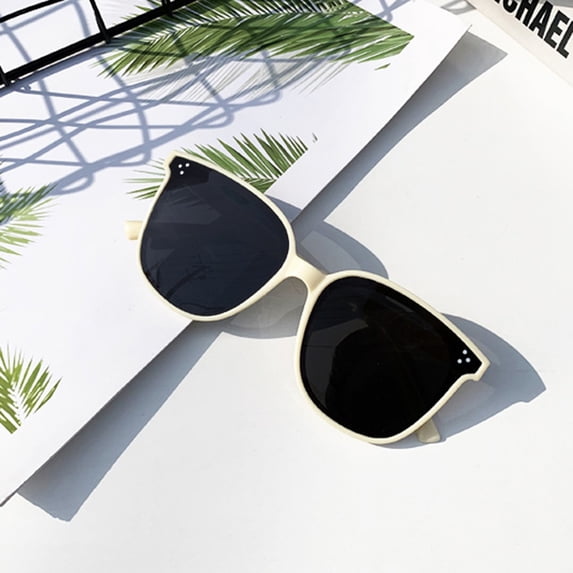Harpily Polarized Sunglasses for Women Men Round Shaped UV Blocking Popular Three Dot Sunglasses for Driving Cycling Daily Wear