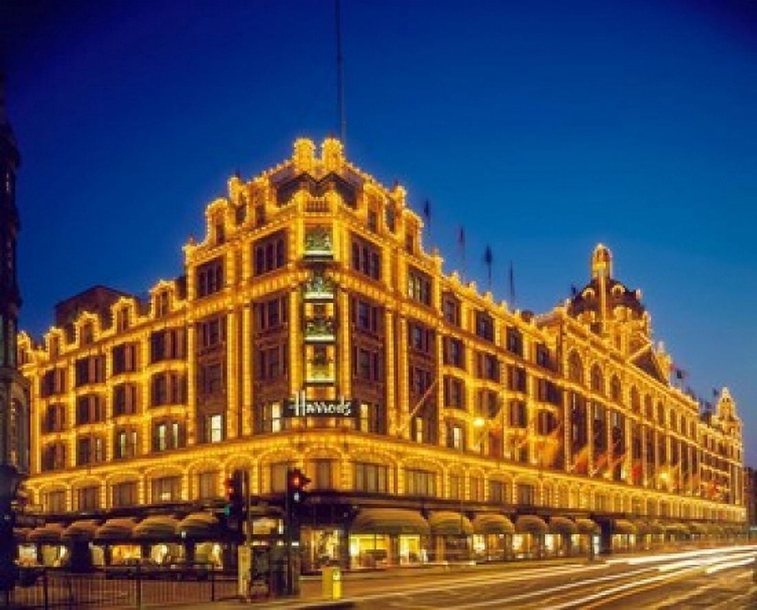 Harrods London England Canvas Art - Paul Thompson  DanitaDelimont (16 x 13)