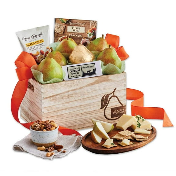 Harry & David Signature Food Gift Basket, Fruit And Nut Gift Basket With Pears, White Cheddar Cheese, Mixed Nuts, Crackers, Gift For Any Occasion, Family, Friends, Coworkers, Loved Ones