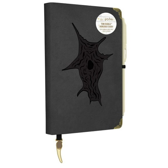 Pre-Owned Harry Potter: Harry Potter: Tom Riddle Diary (Hardcover)