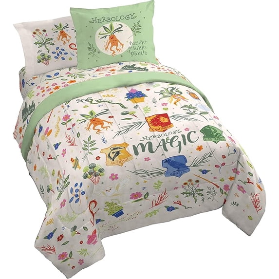 Harry Potter Herbology Magic 7 Piece Green Queen Size Bed Set with Pillow Shams