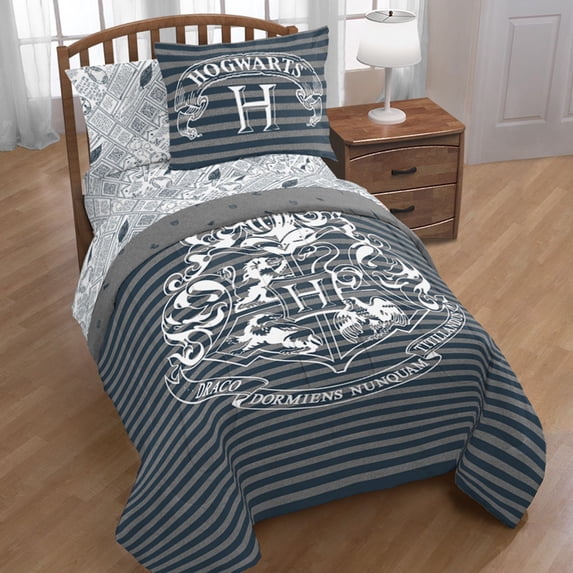 Harry Potter Hogwarts Crest Gray & White Bed in a Bag Bedding Set w/ Reversible Comforter