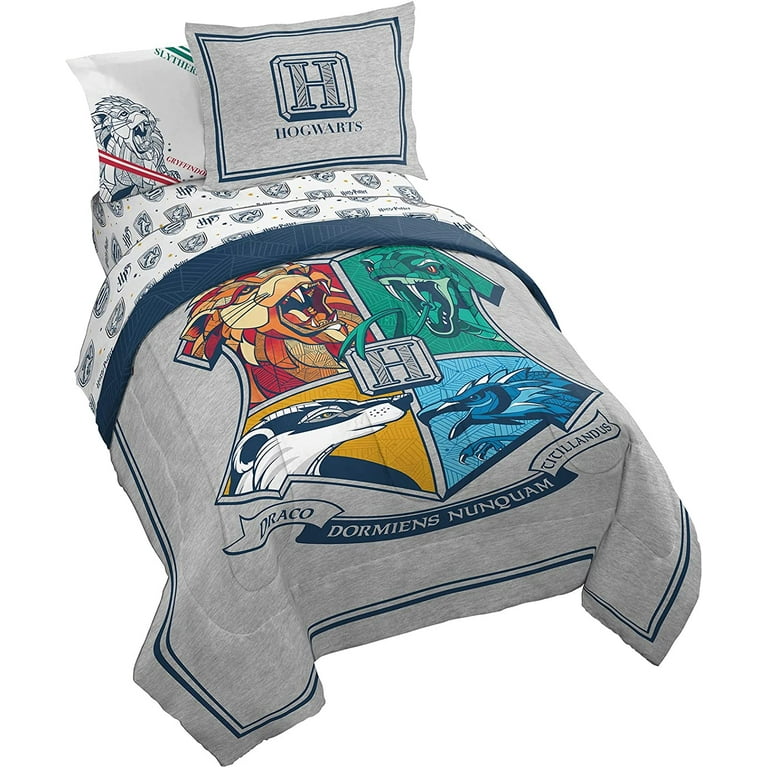 This Walmart Harry Potter Bedding Is Perfect For Little Hogwarts