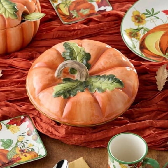 Harvest Fields 3D Pumpkin Covered Pie Carrier
