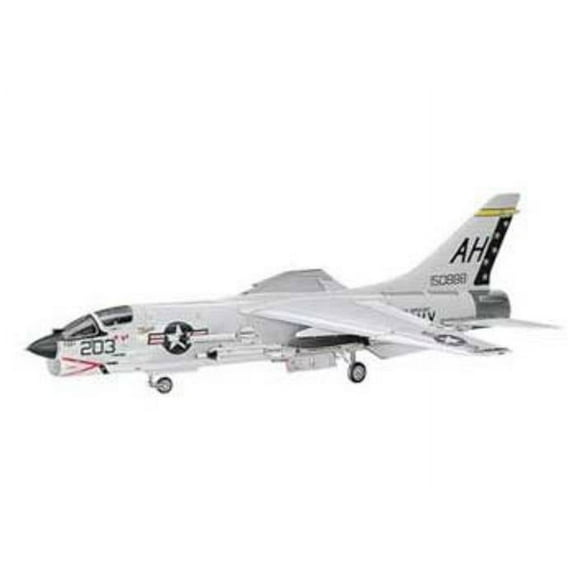 Hasegawa 339 Vought F-8E Crusader 1/72 Scale Plastic Model Kit