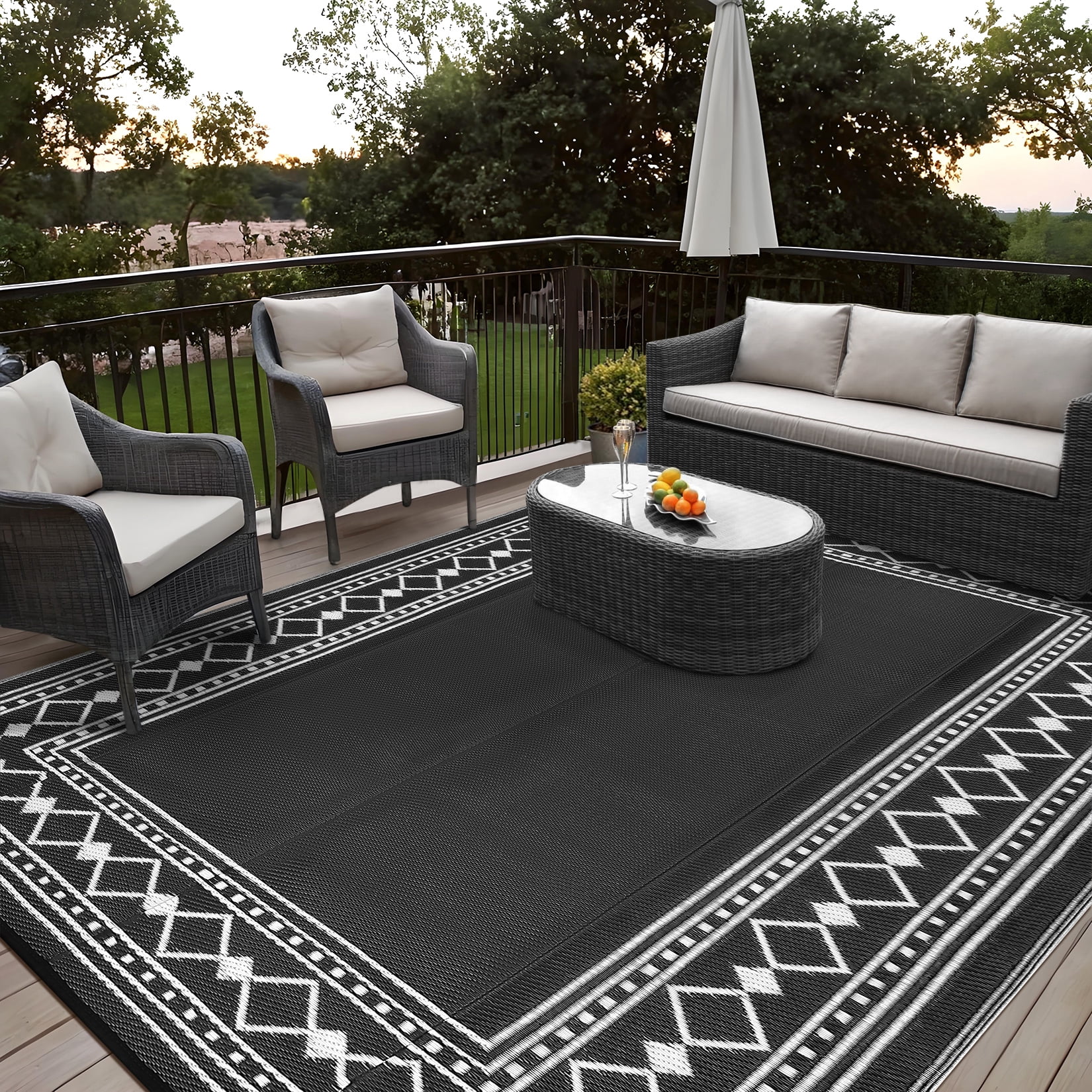 Hasoo 10' x 14' Black/White Outdoor Rug Plastic Straw Border Carpet Waterproof PP Tube Woven Portable Mat for Patio Decor, Balcony, Picnic