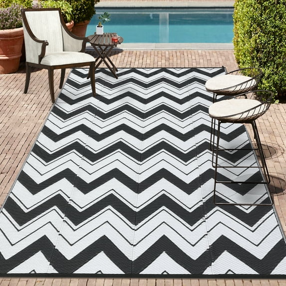 Hasoo 6' x 9' Black & White Outdoor Rug Plastic Straw Rug Bohemia Waterproof PP Tube Woven Picnic Mat for Patio Decor Porch Balcony Picnic Rug