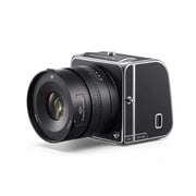 Hasselblad 907 X & CFV 100 C كاميرا متوسطة الحجم بدون مرآة مع مستشعر 100 ميجابكسل، شاشة 3.2