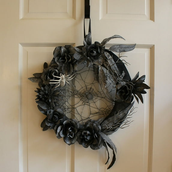 Haunted Hill Farm 22 in Halloween Wreath with Spiders, Indoor/Covered Outdoor Halloween Decoration, HHWTHSPD-1
