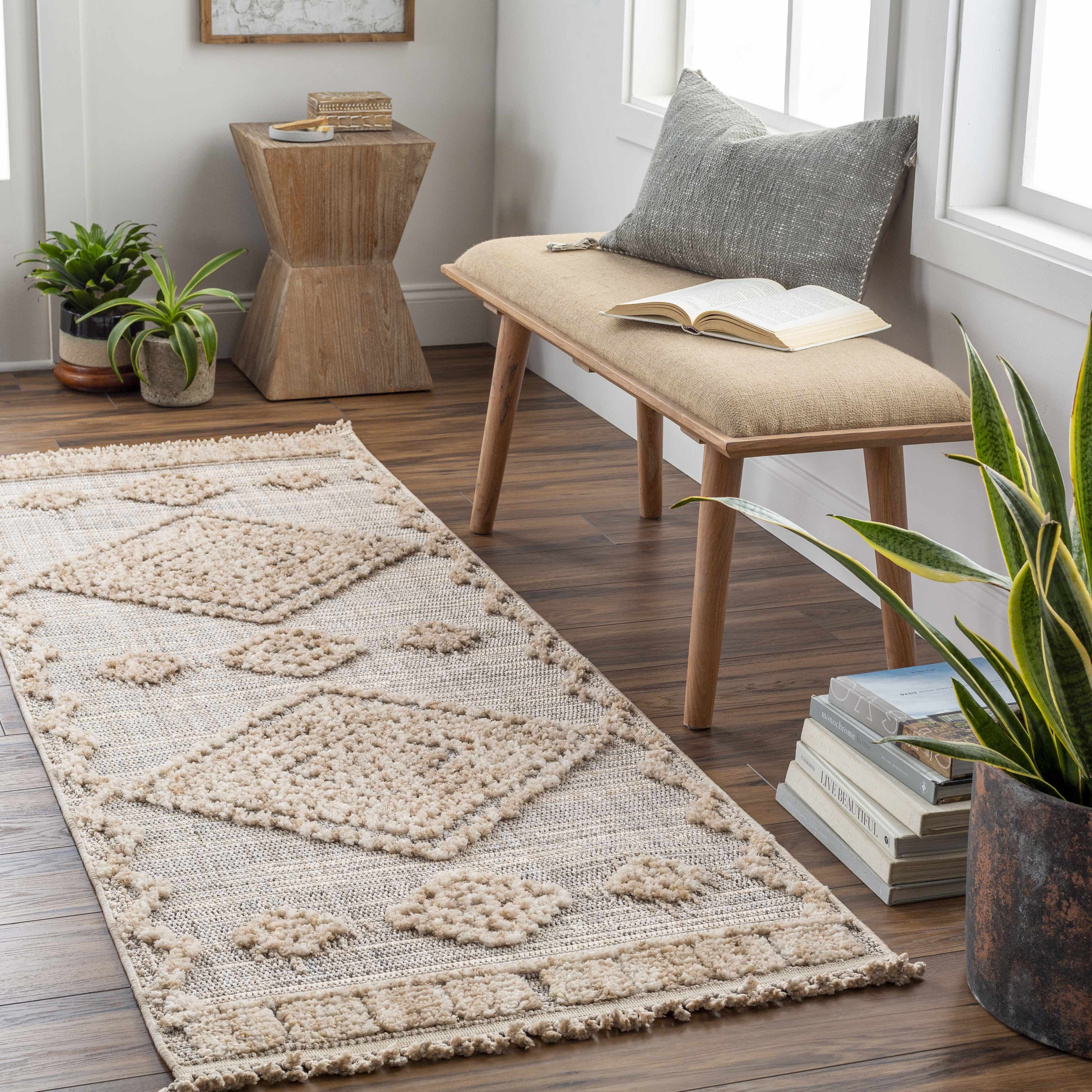 Gray Geometric High-Low Pile Polyester Runner Rug 2'7" x 7'3"
