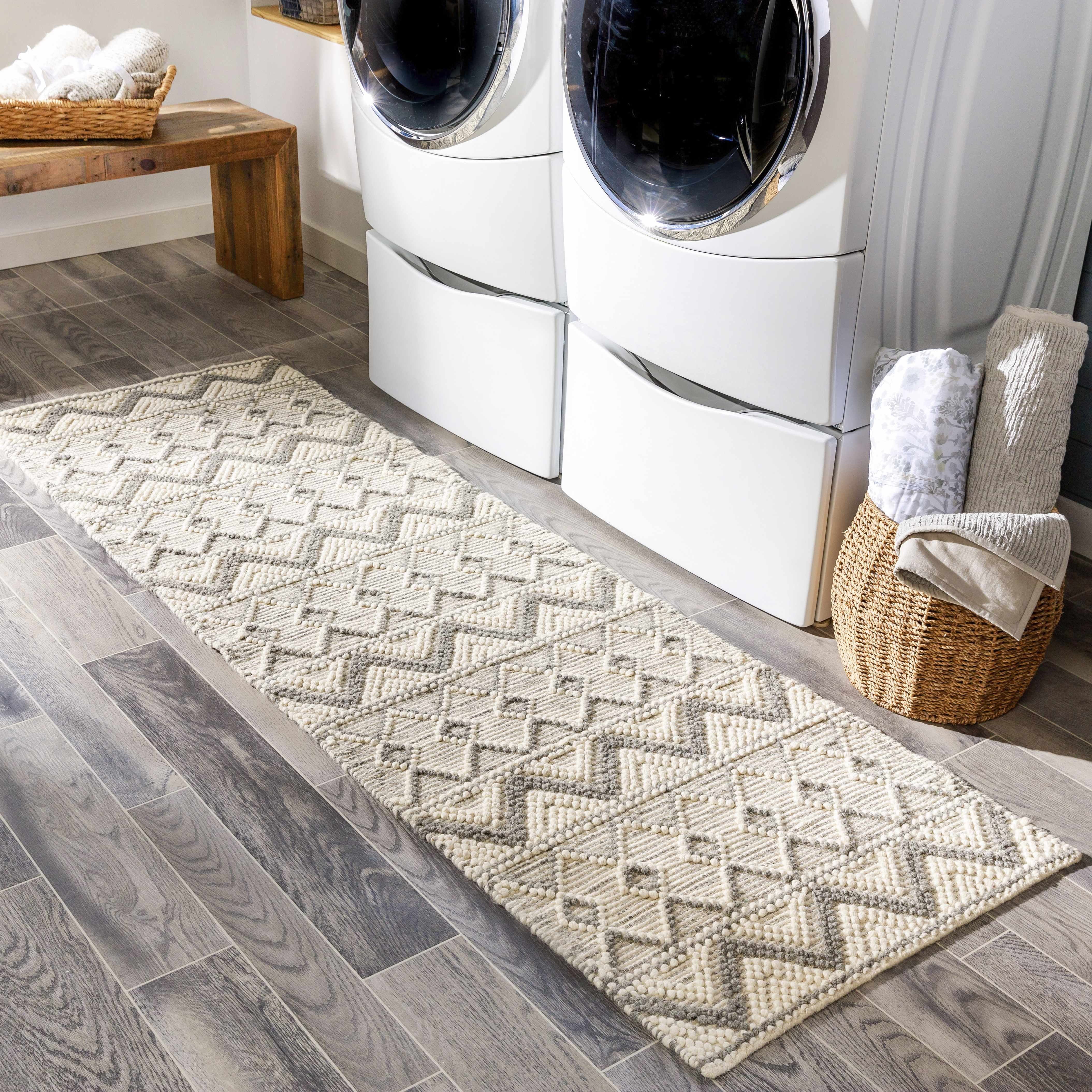 Handmade Gray and Cream Wool Polyester Bohemian Runner Rug
