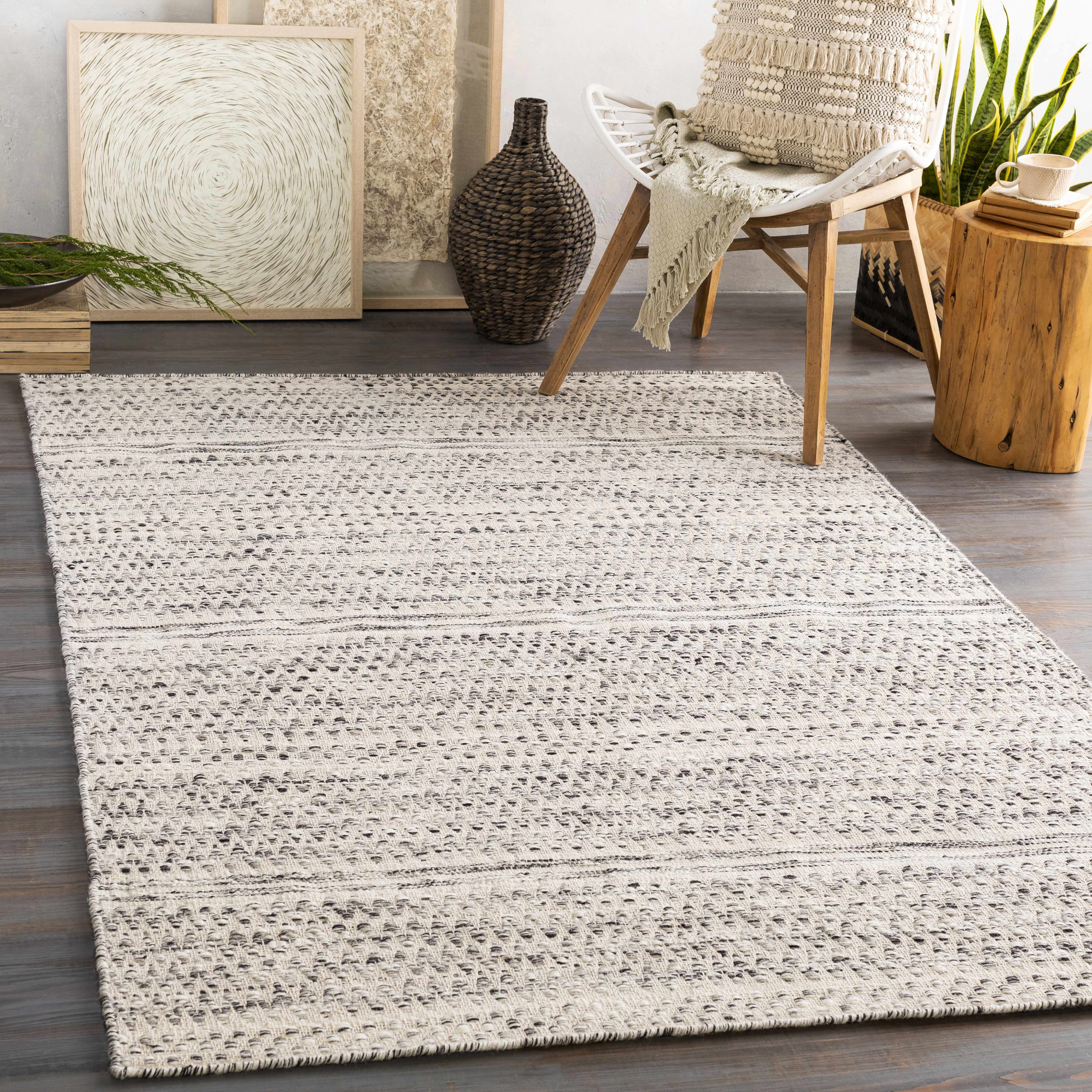 Arabi Black and Gray Handwoven Wool Area Rug 3'6" x 5'6"