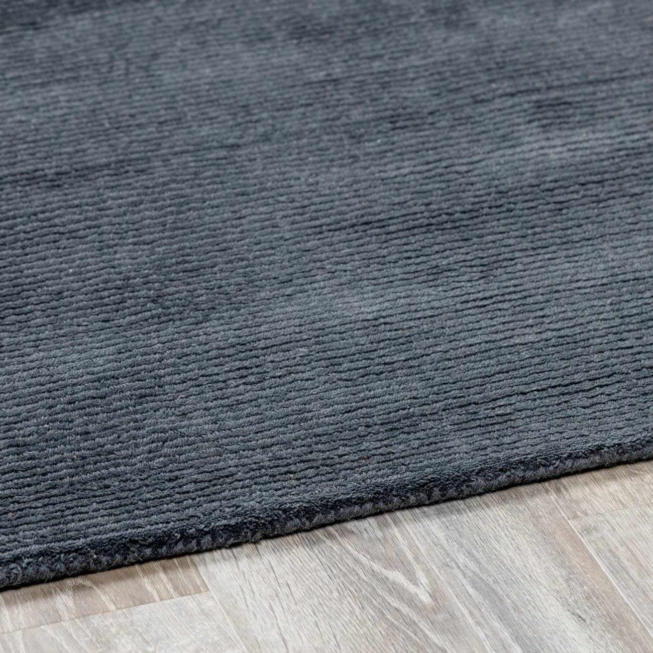 Charcoal Gray High Pile Wool Rectangular Rug 7'6" x 9'6"